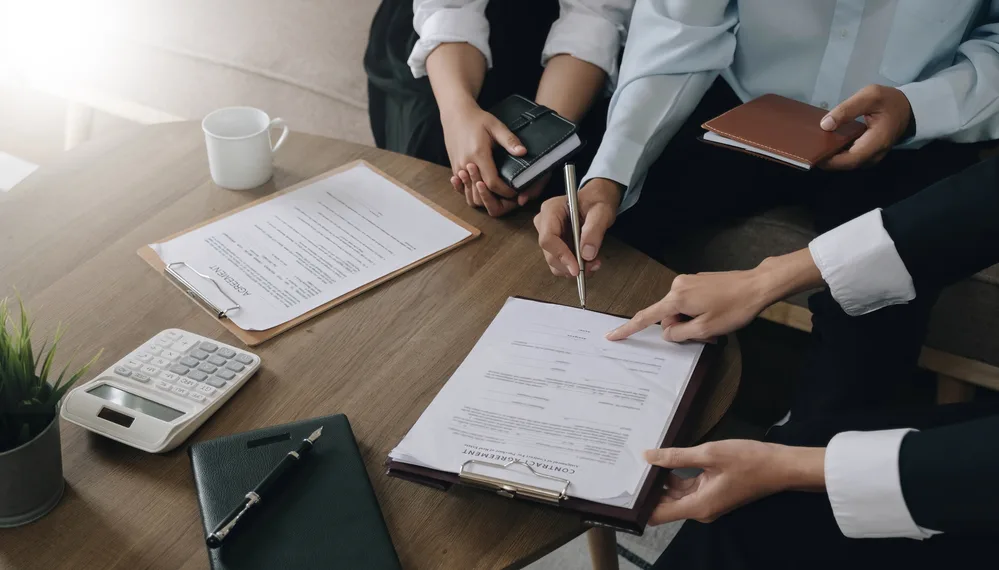 Business Law Essentials Every Entrepreneur Should Know Before Starting a Company